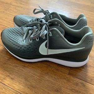 Nike Women’s Shoes, BRAND NEW!